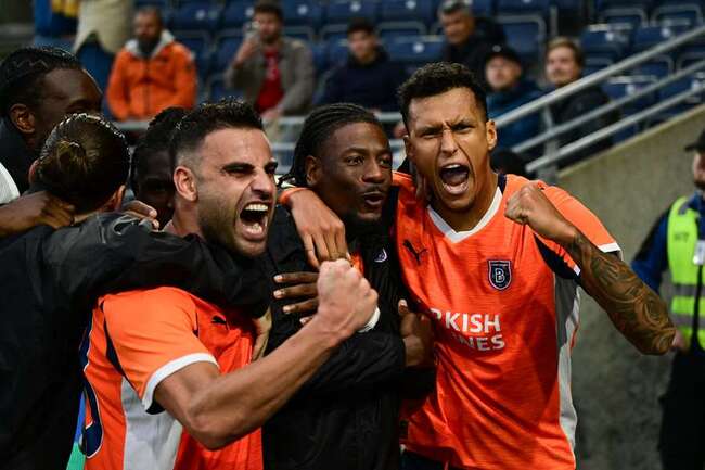 Nhận định Istanbul Buyuksehir Belediyesi vs Kayserispor lúc 01h30 ngày 18/08 2 Màn so tài gay cấn giữa Istanbul Buyuksehir Belediyesi vs Kayserispor